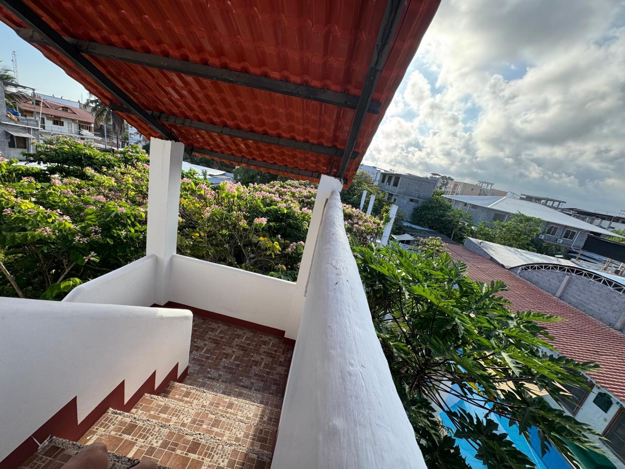 The Galapagos Pearl B&B Puerto Ayora  Dış mekan fotoğraf