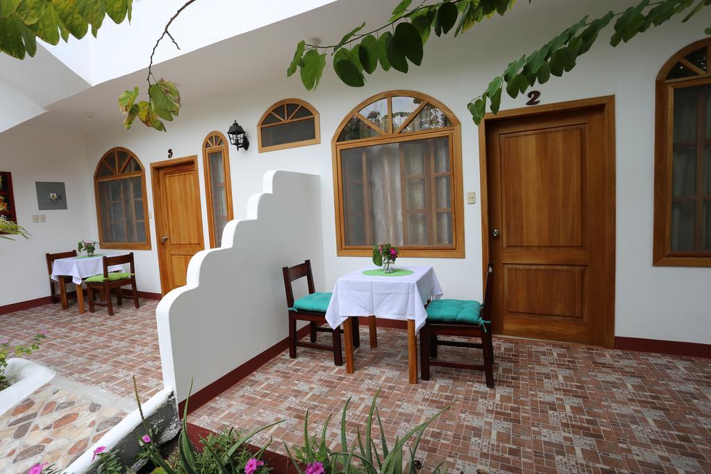 The Galapagos Pearl B&B Puerto Ayora  Dış mekan fotoğraf