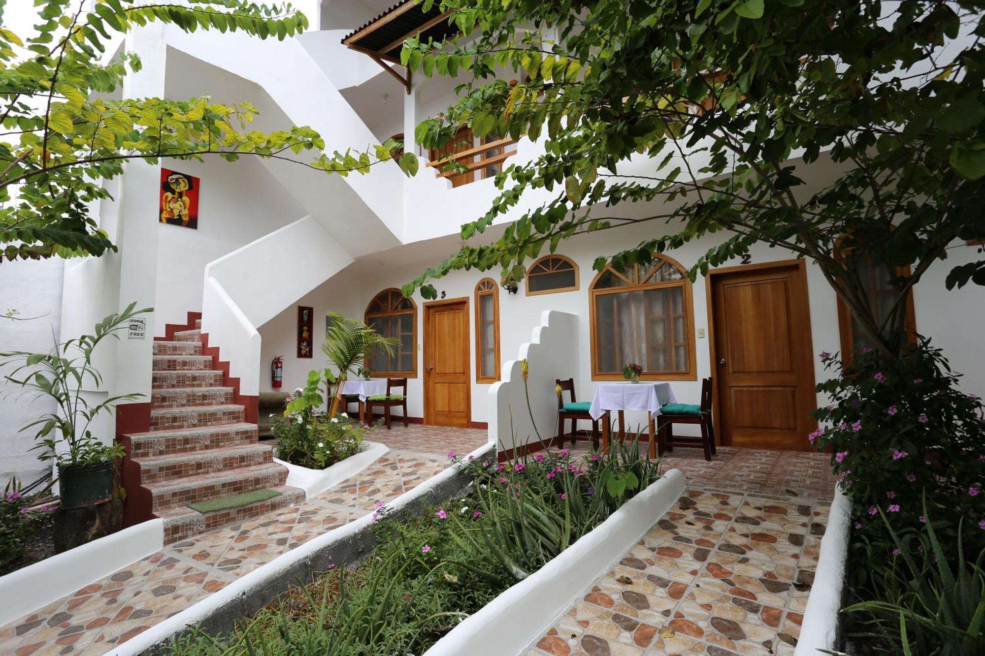 The Galapagos Pearl B&B Puerto Ayora  Dış mekan fotoğraf