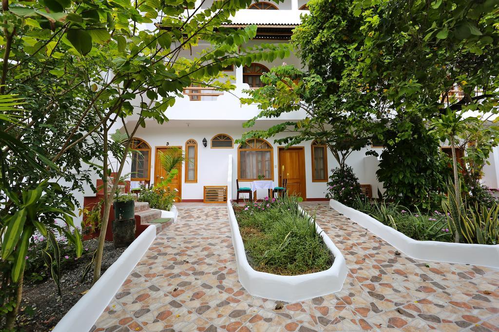 The Galapagos Pearl B&B Puerto Ayora  Dış mekan fotoğraf