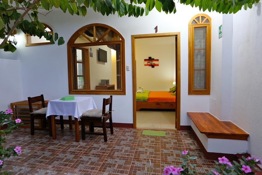 The Galapagos Pearl B&B Puerto Ayora  Dış mekan fotoğraf